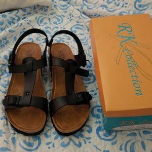 Black sandals with straps